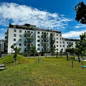 2-zimmer In Oberlaa Mit Privatem Tiefgaragen Platz Wien