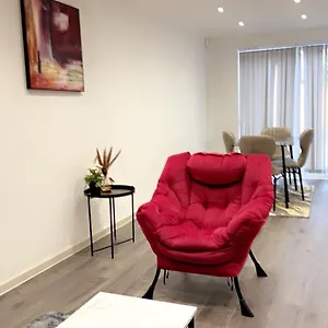 Redline Homes Holiday home